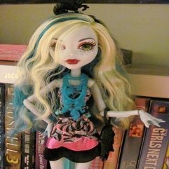 Dolls Within Pictures Black Carpet Lagoona Review - Karbonix