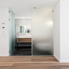 Door For Bathroom With Wooden Table Under Mirror Glazed - Karbonix