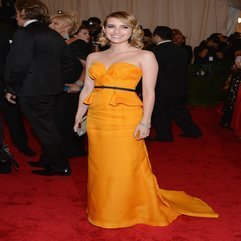 Best Inspirations : Emma Wore A Gorgeous Marigold Colored Escada Gown On The Red - Karbonix