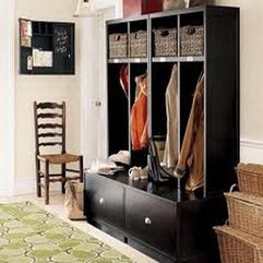 Entryway With Closet Designing An - Karbonix