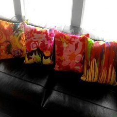 Fabric Designs On Pillow Flower Bold - Karbonix