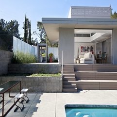 Fences Between Pool Living Room White Stairs - Karbonix