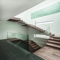 Fences For Wooden Floating Stairs On White Wall Glazed - Karbonix