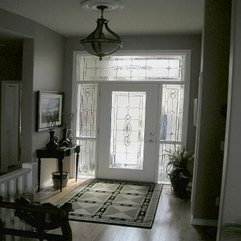 Foyer Interior Ideas With Modern Carpet Small Size - Karbonix