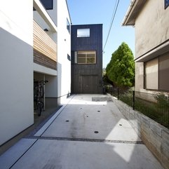 Futakoshinchi House Outside View - Karbonix