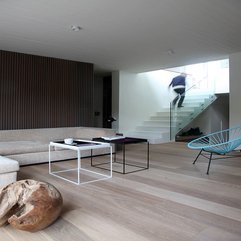 Glass Railings Near Living Room White Stairs - Karbonix