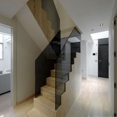 Glass Wooden Stairs Serano Apartment - Karbonix