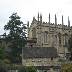 Historic Architecture And Adventures In A UK Supermarket - Karbonix