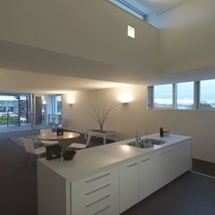 Island Cream Theme Minimalist Kitchen - Karbonix