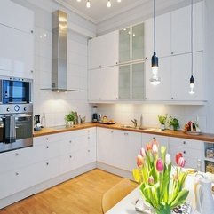 Kitchen With Scandinavian Style Shining Decoration - Karbonix