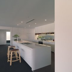 Kitchen With White Ceiling Design Looks Fancy - Karbonix