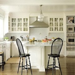 Kitchens With Wooden Floor All White - Karbonix