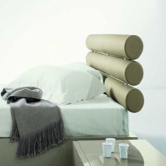 Lacquer Bed With Grey Scarf On It Italian Leather - Karbonix
