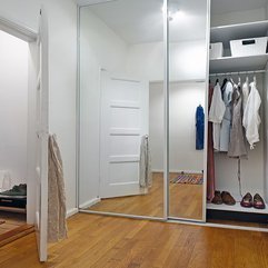 Laminate Flooring Mirrored Wardrobe - Karbonix
