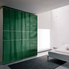 Landscape Green Glass Wardrobe With Gray Fur Rug Modern Forest - Karbonix