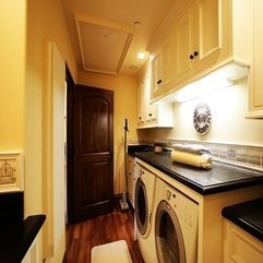 Laundry Room Tuscan Villa - Karbonix