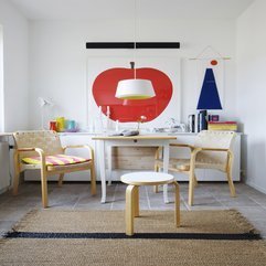 Lovely Colorful Dining Nook In Living Room With Alvar Aalto Chairs - Karbonix