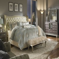 Luxury Chic Bedding Home Interior With Gold Mirror Frame Ideas - Karbonix