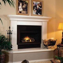 Mantel With Beige Walls Decorate Fireplace - Karbonix