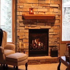 Mantel With Brick Walls Decorate Fireplace - Karbonix
