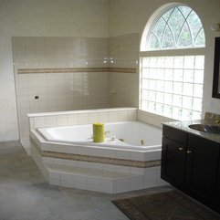 Marvelous White Garden Tub With Chic Chrome Faucet And Lovable - Karbonix