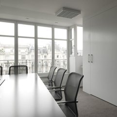 Meeting Room White Model - Karbonix