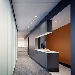 Minimalist Gray Corridor With Carpet Download 3D House - Karbonix