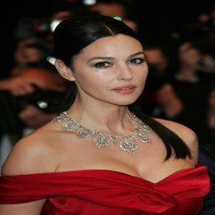 Best Inspirations : Monica Bellucci Celebrity Mom Style Red Carpet Ravishing To - Karbonix