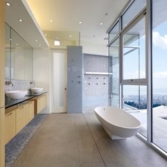 Natural Large Bathroom Design With City View Resourcedir - Karbonix
