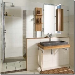 Neutral Simple Italian Bathroom Design With Standing Shower And - Karbonix