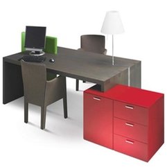 Office Desk With Red Shelves The Memo - Karbonix