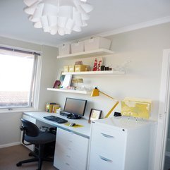 Office With Yellow Splashes White Home - Karbonix