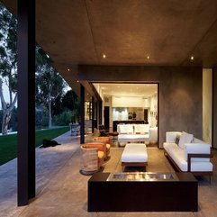 Outdoor Sofa Modern Fireplace Mandeville Canyon Residence In Los - Karbonix