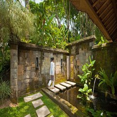 Patio With Pond Small Waterfall Open Natural - Karbonix