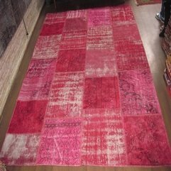 Pink Of Over Dyed Patchwork Carpets By Textiles - Karbonix