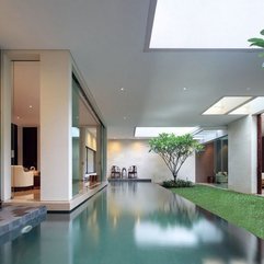 Private Swimming Pool In Static House Looks Cool - Karbonix