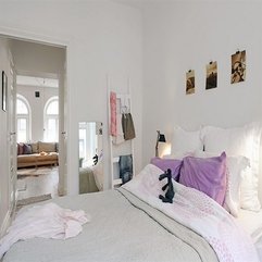 Purple Accent Ladder Style Clothes Hanger Simple Bedroom - Karbonix