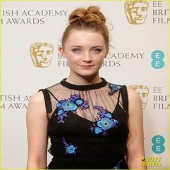 Best Inspirations : Red Dexter Corner Best Sensational Actress Saoirse Ronan - Karbonix