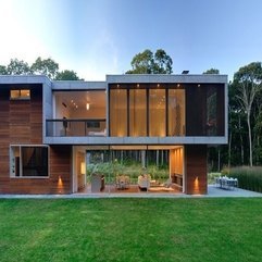 Residence With Wooden Glazed Wall Two Level - Karbonix