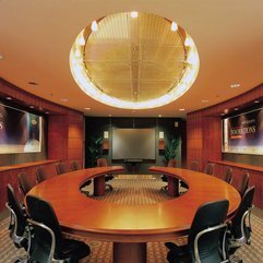 Room With Spectacular Lighting Round Meeting - Karbonix