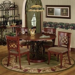 Round Rug With Floral Motives For Stunning Dining Room Idea - Karbonix