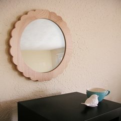 Scallop Accent Mirror Blended With Brown Grainy Texture Wall Natural Wood - Karbonix