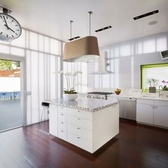 Shelf With White Marble Surface White Kitchen - Karbonix