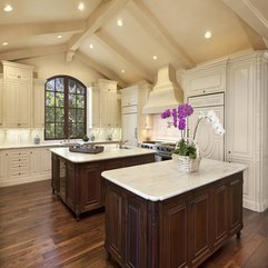 Spanish Style Kitchen - Karbonix