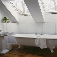 Striking Innovative Loft Bathroom - Karbonix
