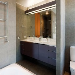 Table With White Surface Washbasin Under Large Mirror In Bathroom Grey - Karbonix