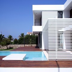 Best Inspirations : Terrace Near Infinity Pool White Fences - Karbonix