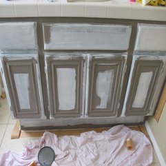 The Bathroom Cabinets Start Painting - Karbonix