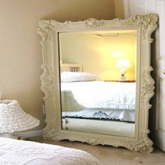 The Vintage Bathroom Mirrors With White Theme Classic Design - Karbonix