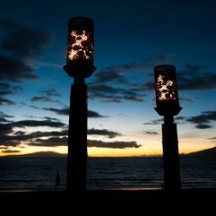 Tiki Torches Picture Simple - Karbonix